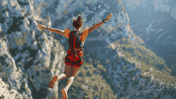 Solo vs. Tandem Jumps: Choosing Your Bungee Experience